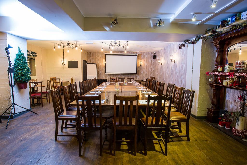 The Duke Of Edinburgh Hotel & Bar Barrow-in-Furness Buitenkant foto