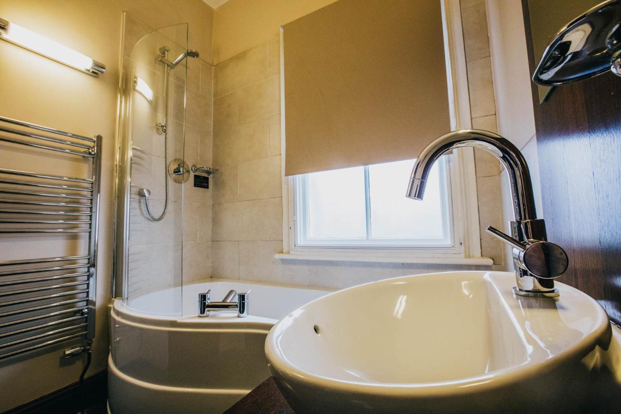 The Duke Of Edinburgh Hotel & Bar Barrow-in-Furness Kamer foto