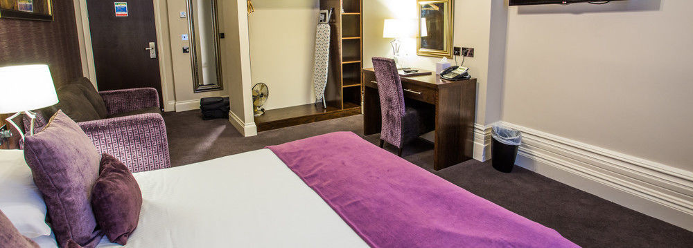 The Duke Of Edinburgh Hotel & Bar Barrow-in-Furness Buitenkant foto