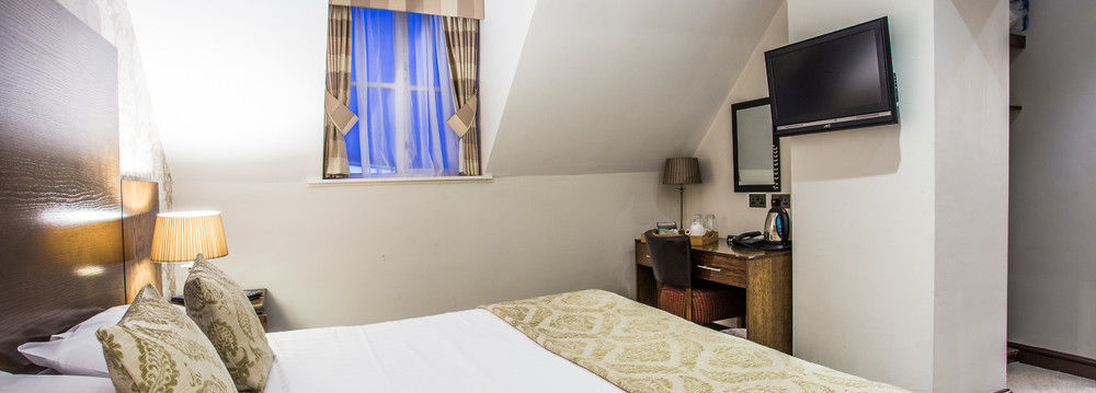The Duke Of Edinburgh Hotel & Bar Barrow-in-Furness Buitenkant foto