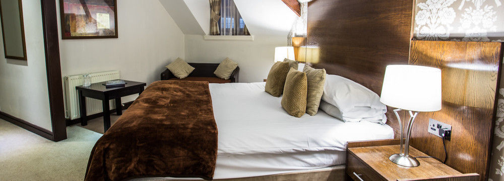 The Duke Of Edinburgh Hotel & Bar Barrow-in-Furness Buitenkant foto