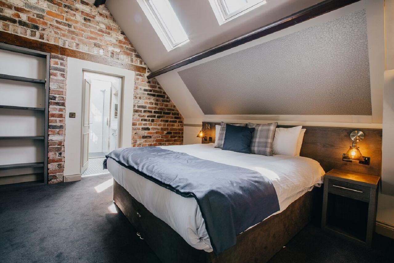 The Duke Of Edinburgh Hotel & Bar Barrow-in-Furness Buitenkant foto